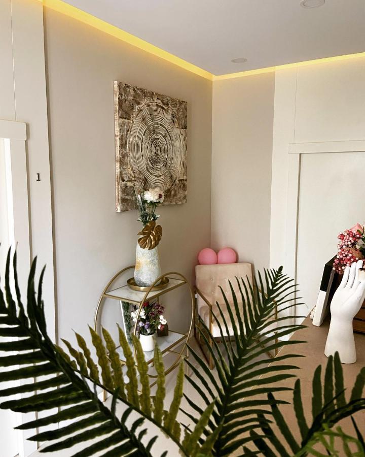 Mamaia Moments Villa, Mamaia Nord Năvodari Екстериор снимка